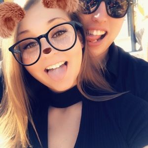 Meet your Posher, Karissa